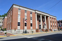 Photo of the Perry County Courthouse